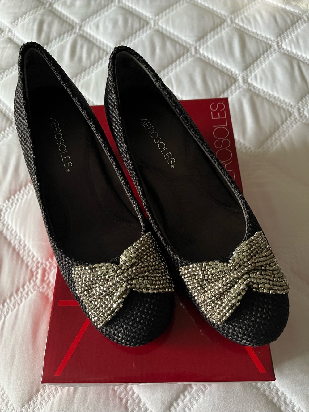 AEROSOLES Black Dress Pumps with Silver Bow